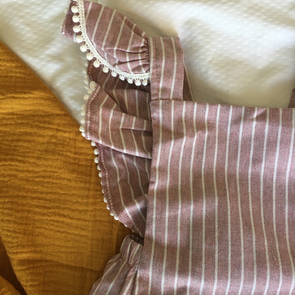 Baby striped ruffled bubble apron romper 6-9 month - Picture 6 of 9